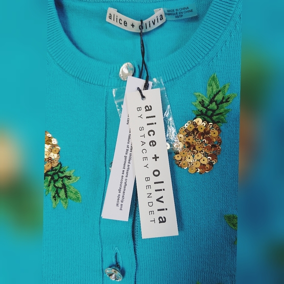 ALICE + OLIVIA Brady Sequin Pineapple Cardigan NWT - Picture 10 of 15
